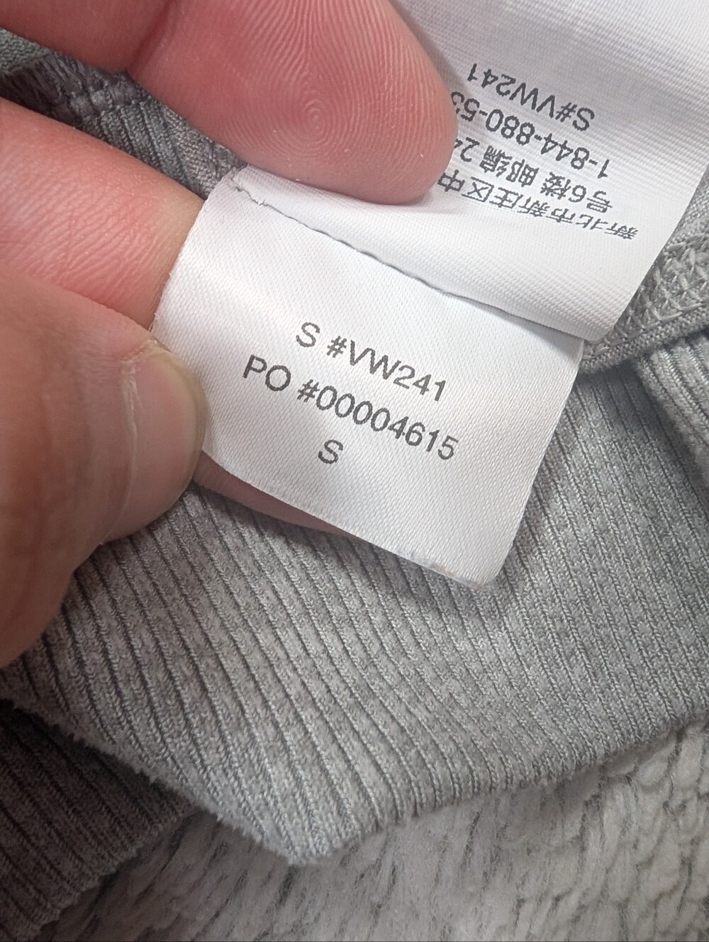 Vuori Sweatshirt Womens S Gray Heather Halo Modern Crew Soft Dreamknit Relaxed - Picture 8 of 9
